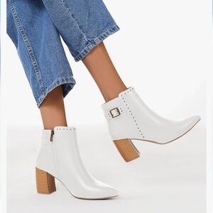 Coutgo ANKLE Boots white Size 10 NWOT